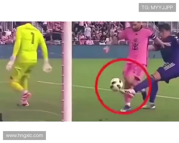 梅西的经典射门瞬间解析足球场上的传奇技艺与完美表现